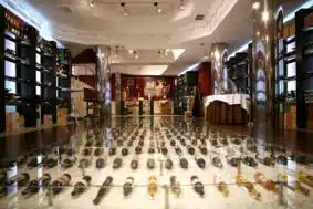 Restaurante Coque, Estrella MICHELIN, Juan Diego y Mario Sandoval, Bar Las Olas Coque, experiencia gastronómica, Rafael Sandoval, es el hermano mayor, matador de toros y sumiller, bodega, vinos, champagne, Château Pétrus, cóctel Gin Fizz, horno de leña, huerto, cochinillo, FACYRE, Federación cultural de Asociaciones de Cocineros y Reposteros de España, Juan Diego Sandoval, EL BISTRÓ DE LA ROMANE, Gastrogenomica, Nacho García de Vinuesa, maridaje gourmet, maridaje, maridaje gourmet y más