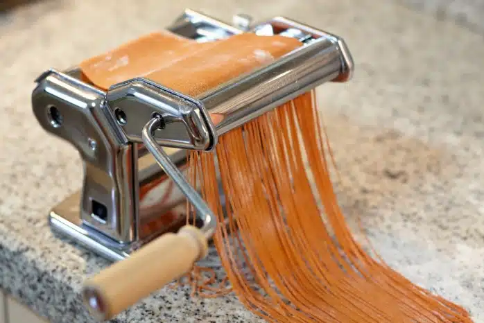 pimentón La Chinata, NETASA,, Extremadura, pimentón dulce, pimentón picante, lotes de regalo, condimento gourmet, Producto sin gluten, maridaje gourmet, maridaje gourmet y más, receta de pasta roja al pimentón ahumado