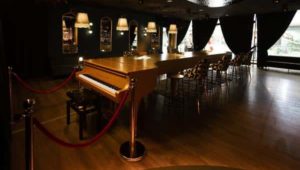 Piano Bar Lupin, coctelería y música en  Valencia