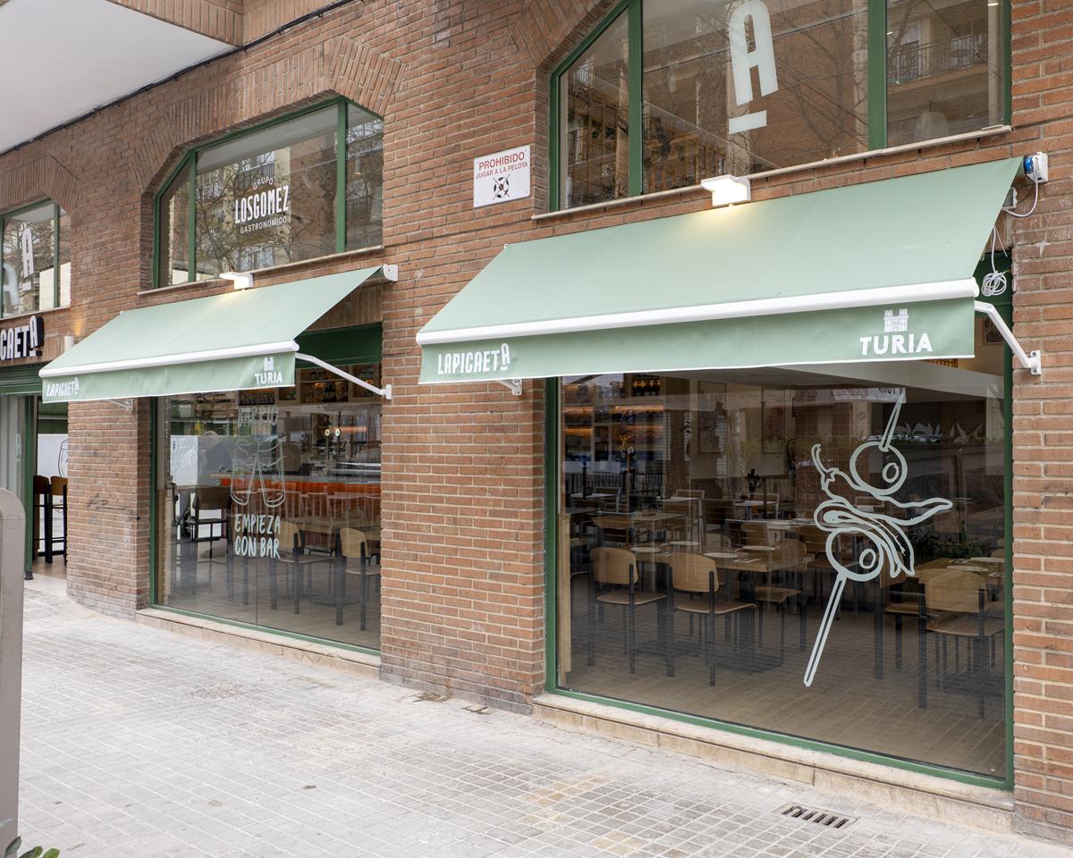 La Picaeta aterriza en Algirós  todo barrio empieza por un bar