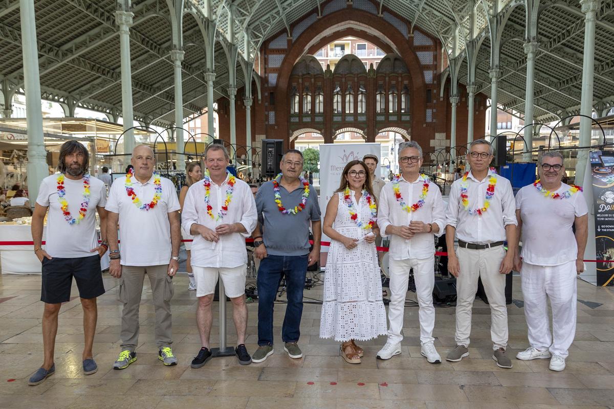 El Mercado de Colón se viste de blanco para celebrar el verano
